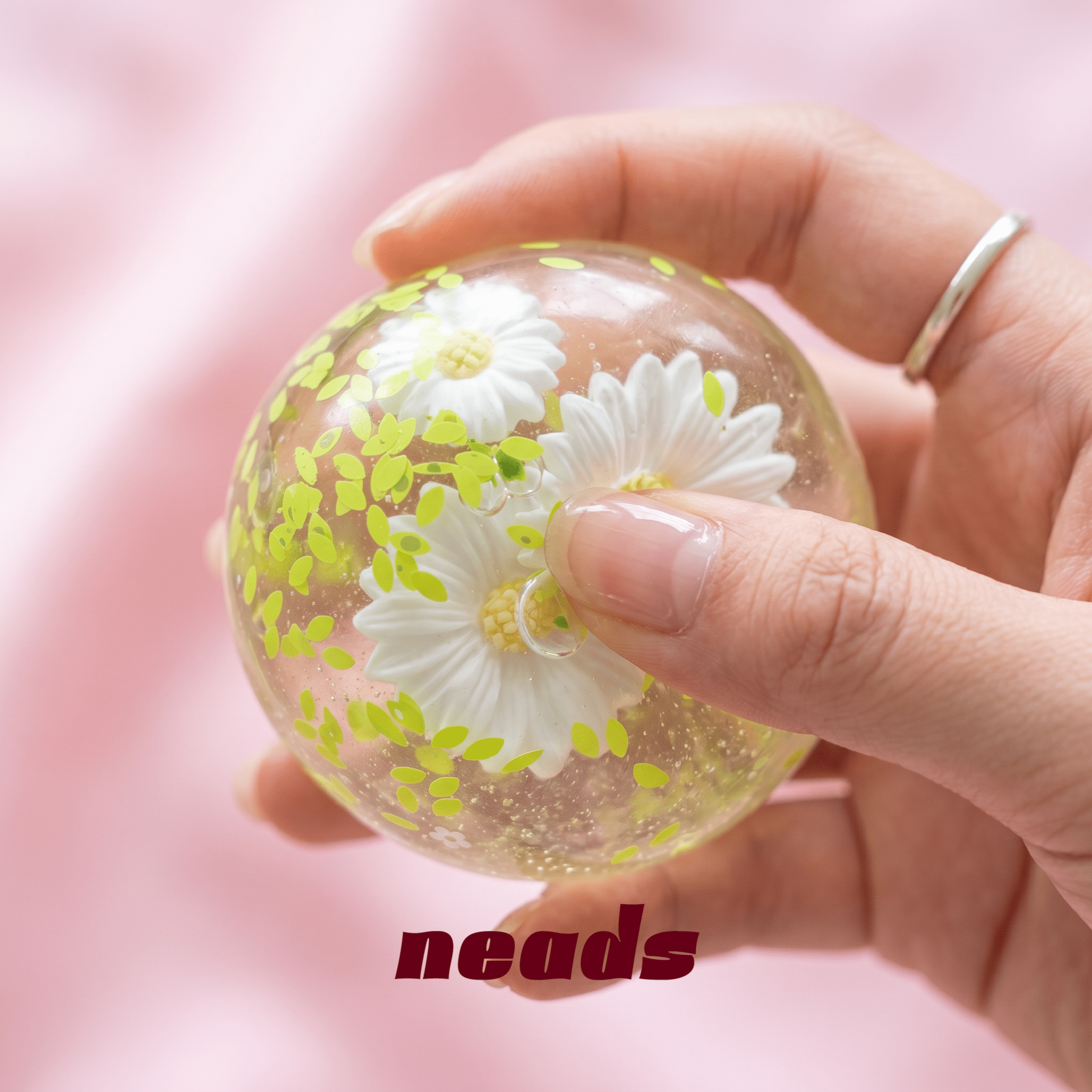 Fresh Daisy Maltose Core Crystal Floral Squishy | neads Handcrafted Sensory Toy - neads studio